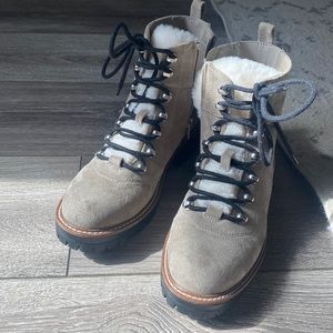 A New Day womens 7.5 boots
